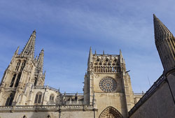 Palacio episcopal del Sarmental de Burgos (Fuente: Equipo ACOC - Alfonso de Cartagena. Obras Completas).
