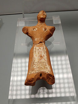 Figura femenina en Numancia, siglos I y II antes de Cristo. Museo Numantino (Soria).