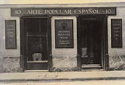 Fachada de la tienda Arte Popular, de Zenobia Camprubí hacia 1928.