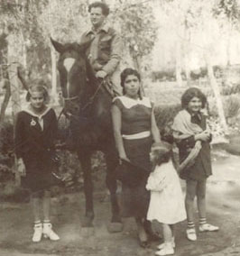 1936, Margo y familia