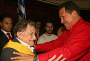 Benedetti recibe la Orden venezolana Francisco de Miranda, 2007
