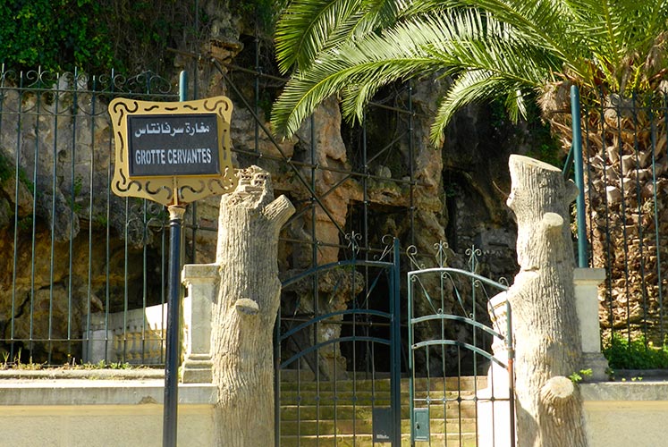 Gruta de Cervantes en el barrio argelino de Belouizdad, inaugurada en junio de 1894.