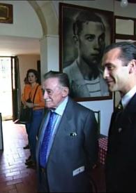 Mario Benedetti visita la casa de Miguel Hernández